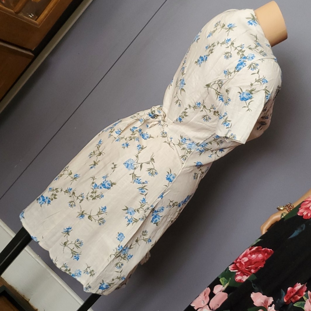 Gorgeous Lined Floral Linen Dress - Picture 10 of 12